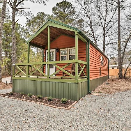 Charming New Bern Log Cabin - Pets Welcome! Экстерьер фото