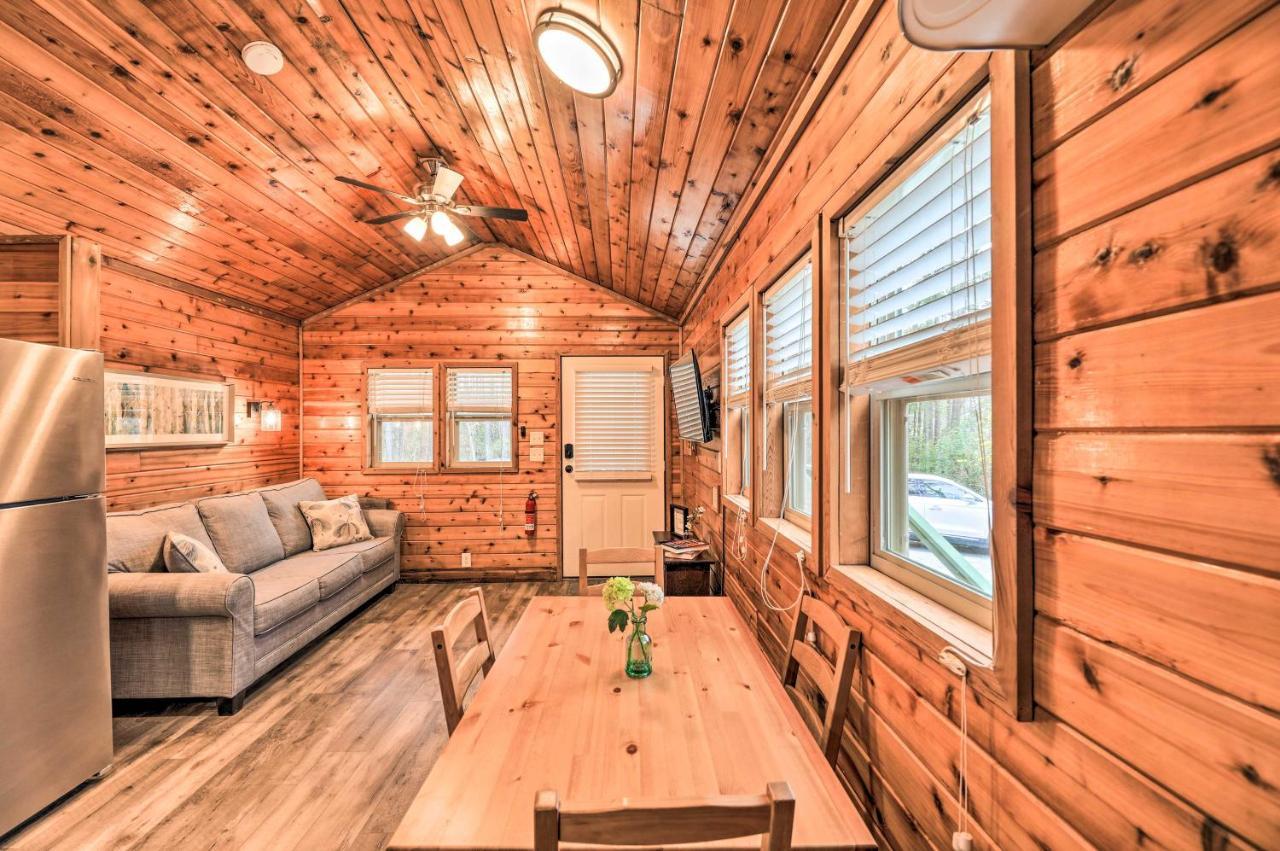 Charming New Bern Log Cabin - Pets Welcome! Экстерьер фото