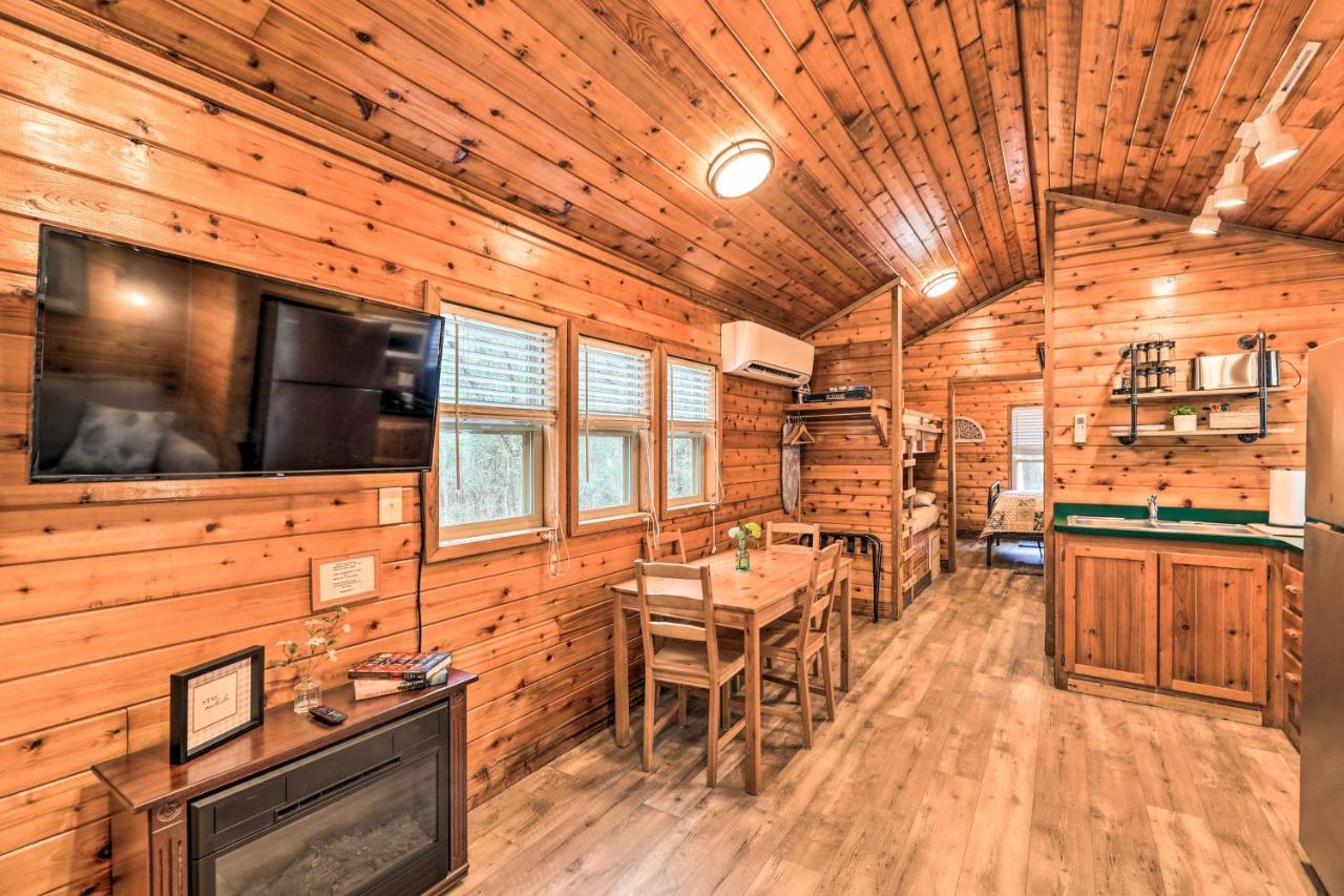 Charming New Bern Log Cabin - Pets Welcome! Экстерьер фото